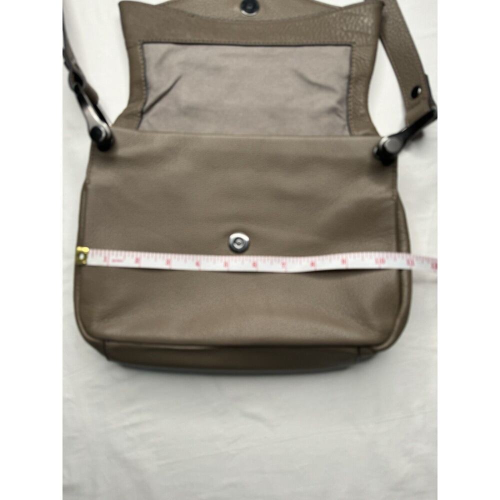 Vince Camuto Leather Crossbody Adjustable Strap Taupe Magnetic Close Preowned​ - Picture 7 of 15